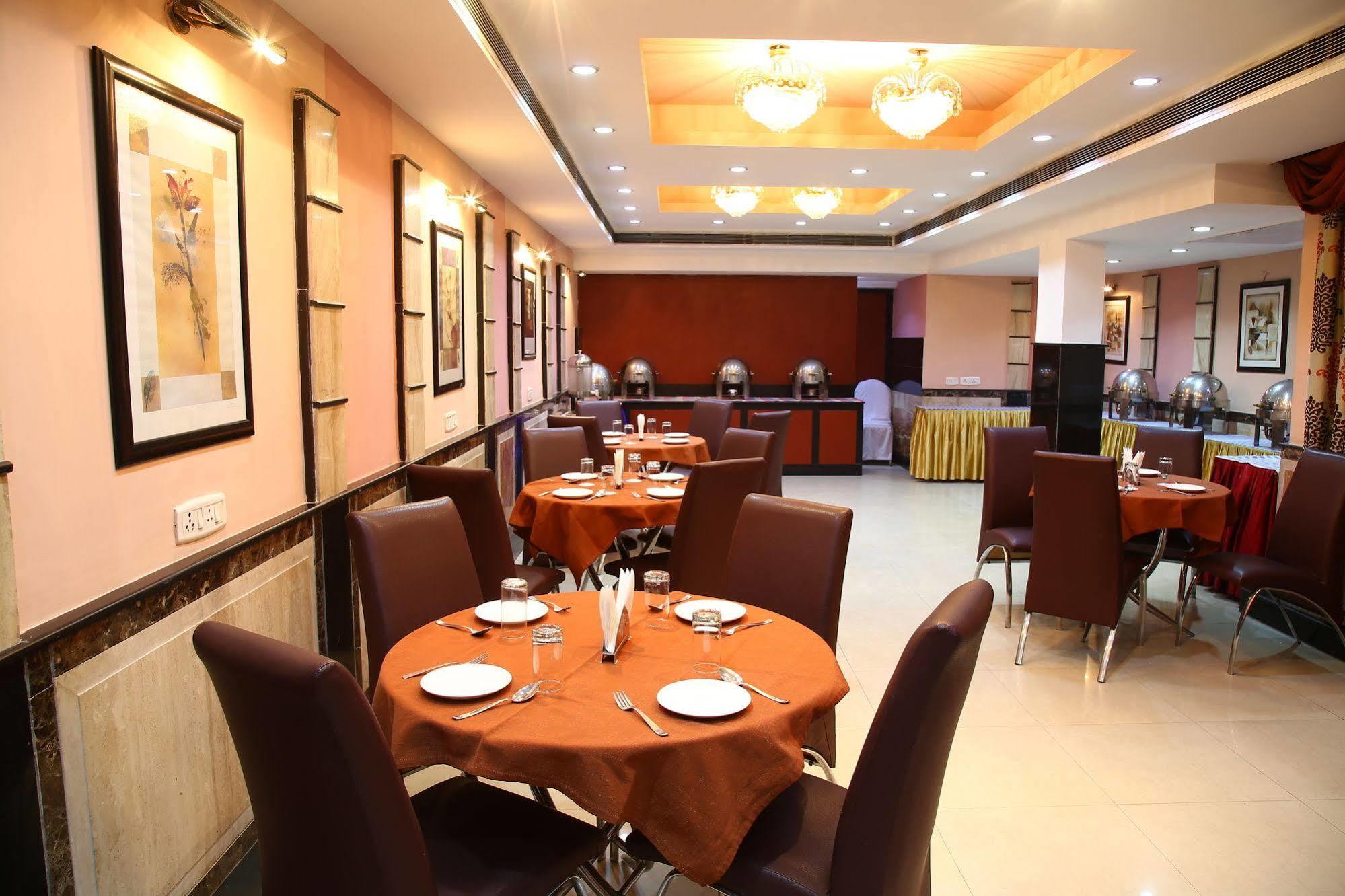 Fabhotel Conclave Executive Nehru Place New Delhi Eksteriør billede