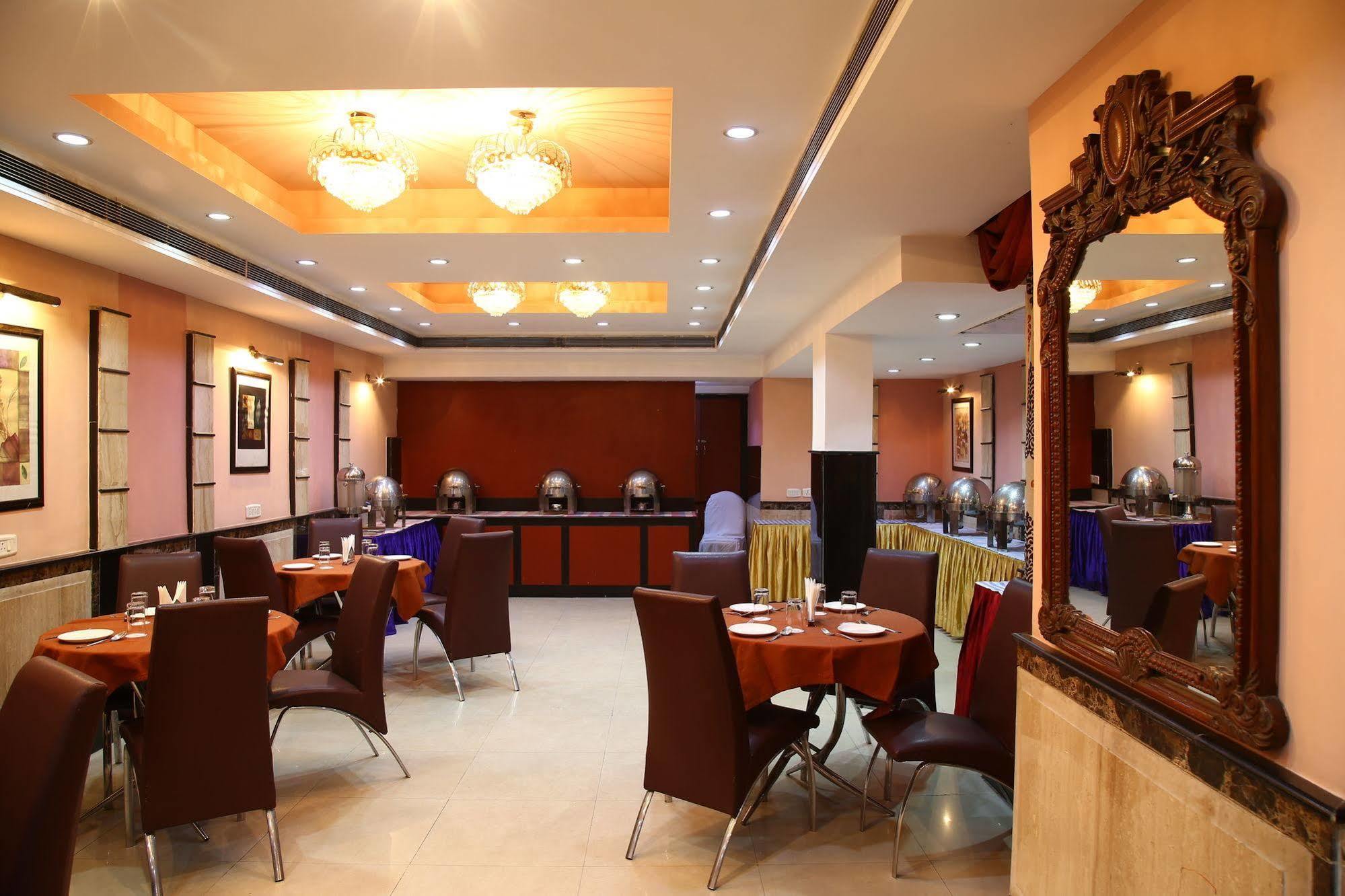 Fabhotel Conclave Executive Nehru Place New Delhi Eksteriør billede